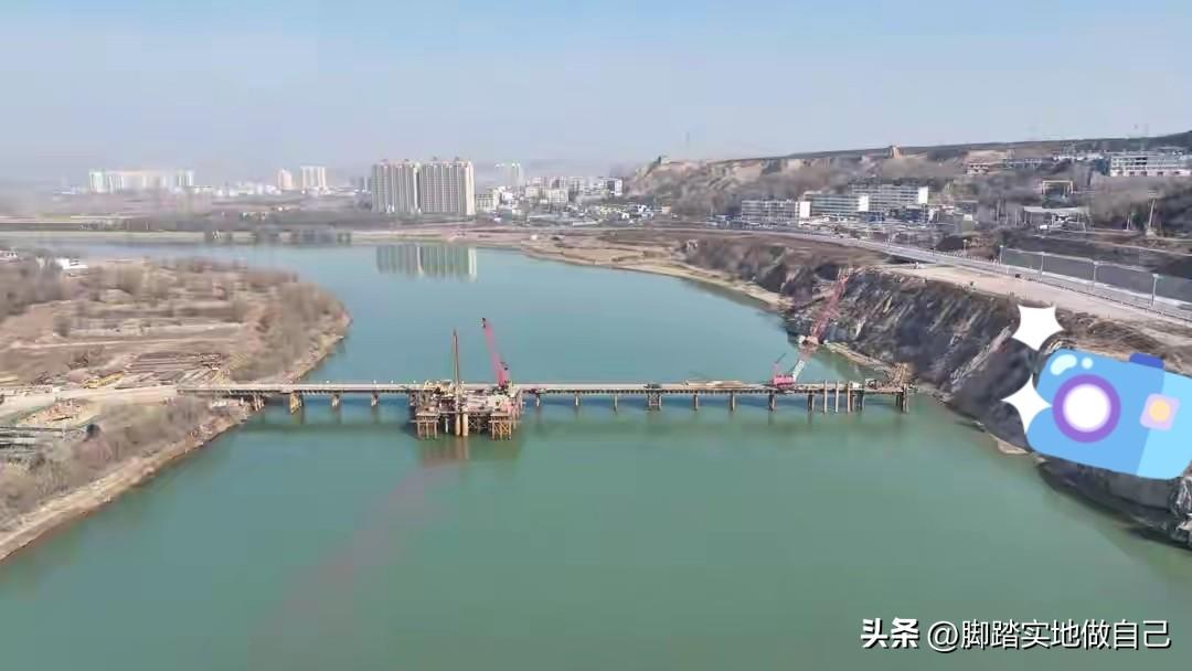 投资1.4亿！府隩（yu）黄河大桥火力全开，陕晋蒙出行将大变样！
 
春回大地，