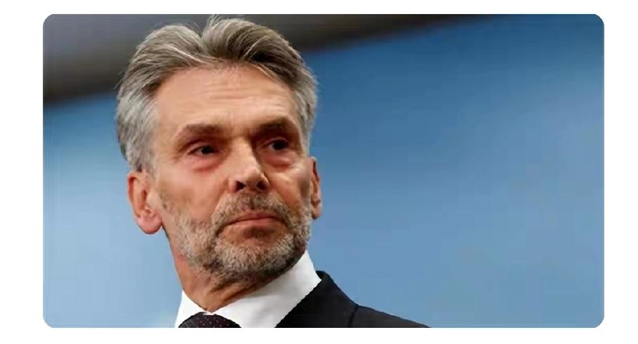 荷兰这波操作真是把“左右横跳”玩明白了。9月30日，荷兰政府以“国家安全”为由对