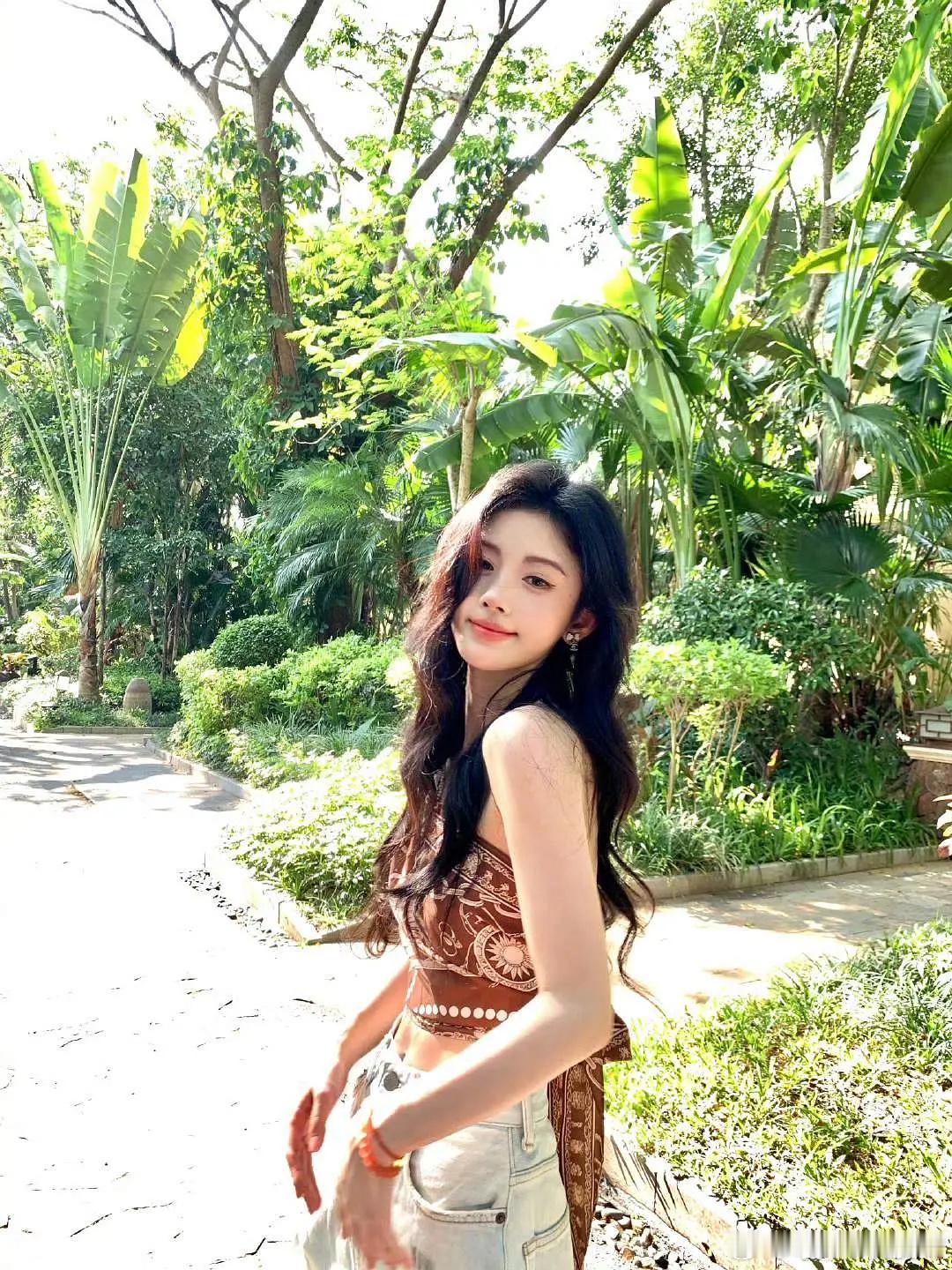 鞠婧祎直播杨幂杨紫鞠婧祎肖战是怎么离开公司的，就是赔钱吗？有人是不赔钱直接解约的