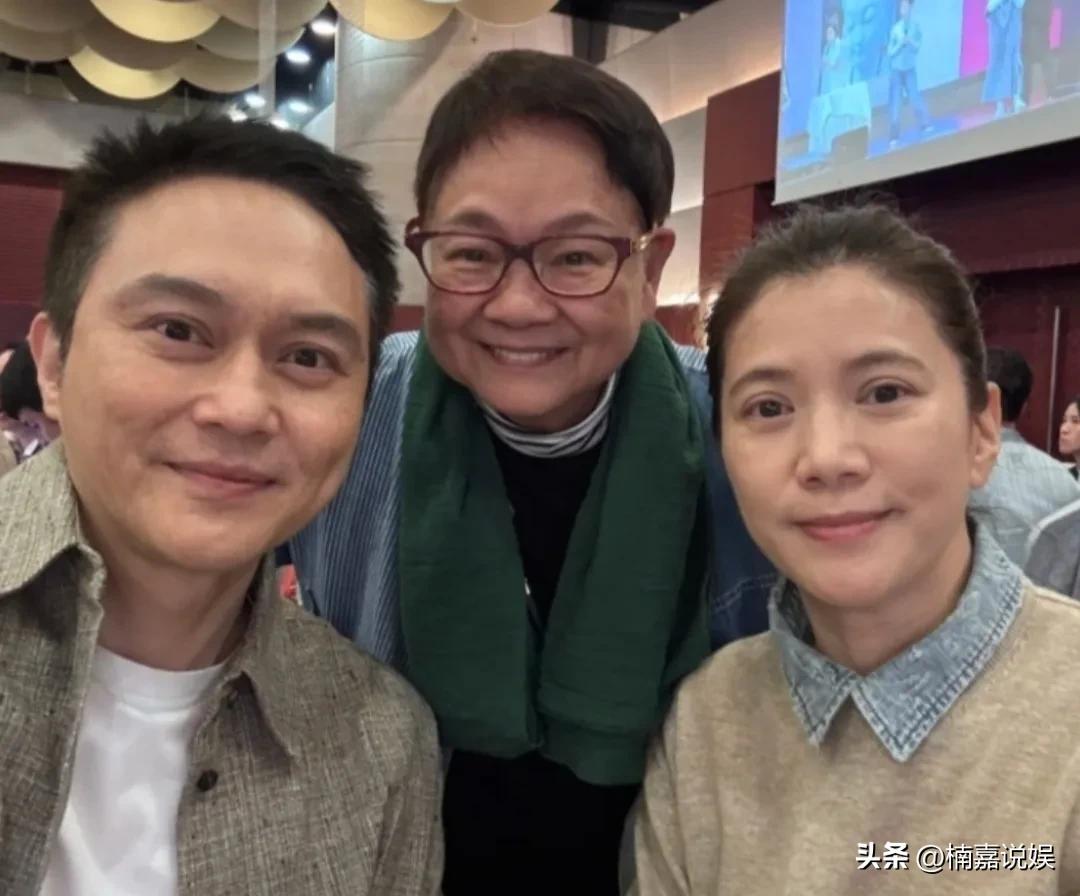 袁咏仪和邱淑贞现身曾志伟72岁慈善素宴上，果然曾经的港风美人，都经得起岁月的考验