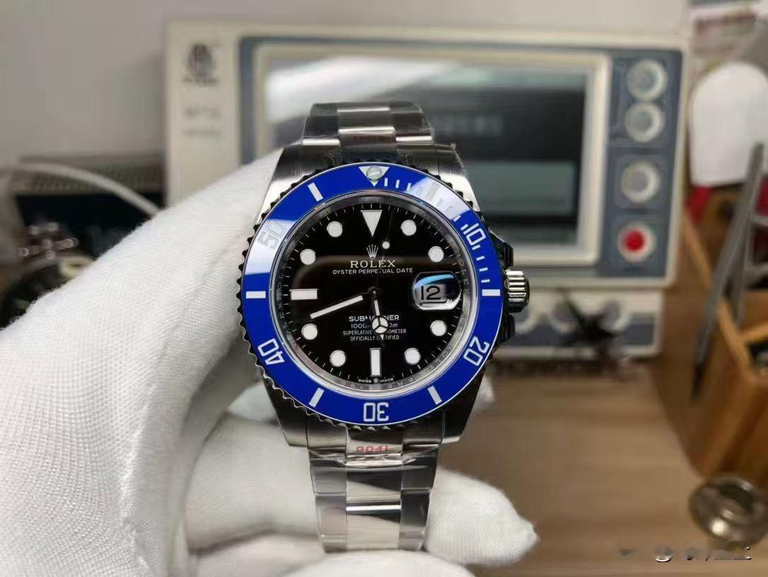 18岁喜欢的东西 30岁拥有已经没有任何意义  希望我们都有爱人跟赚钱的能力，买