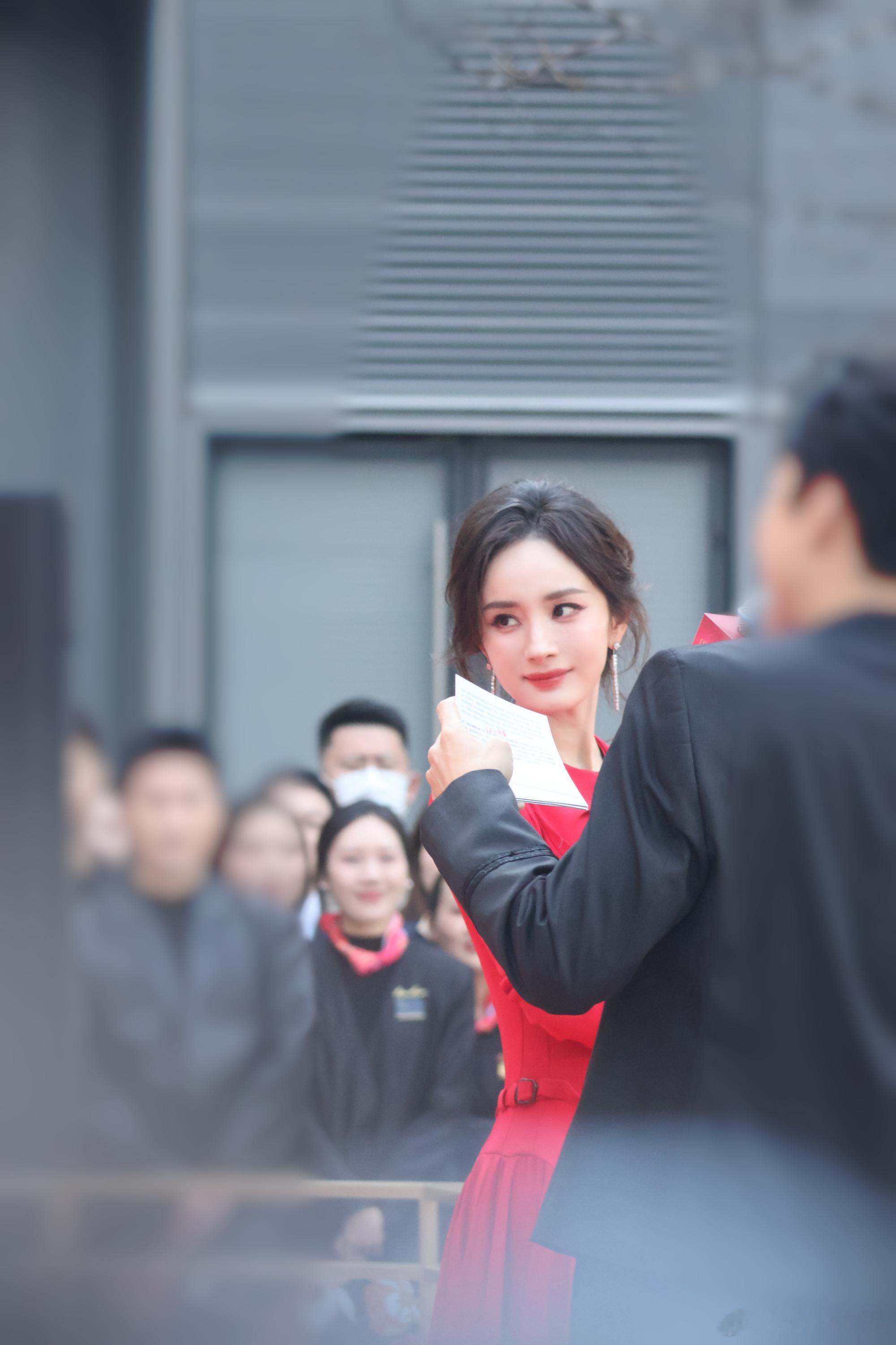 杨幂staccato思加图全球代言人ym杨幂宁绣绣ym相逢如骤雨初晴