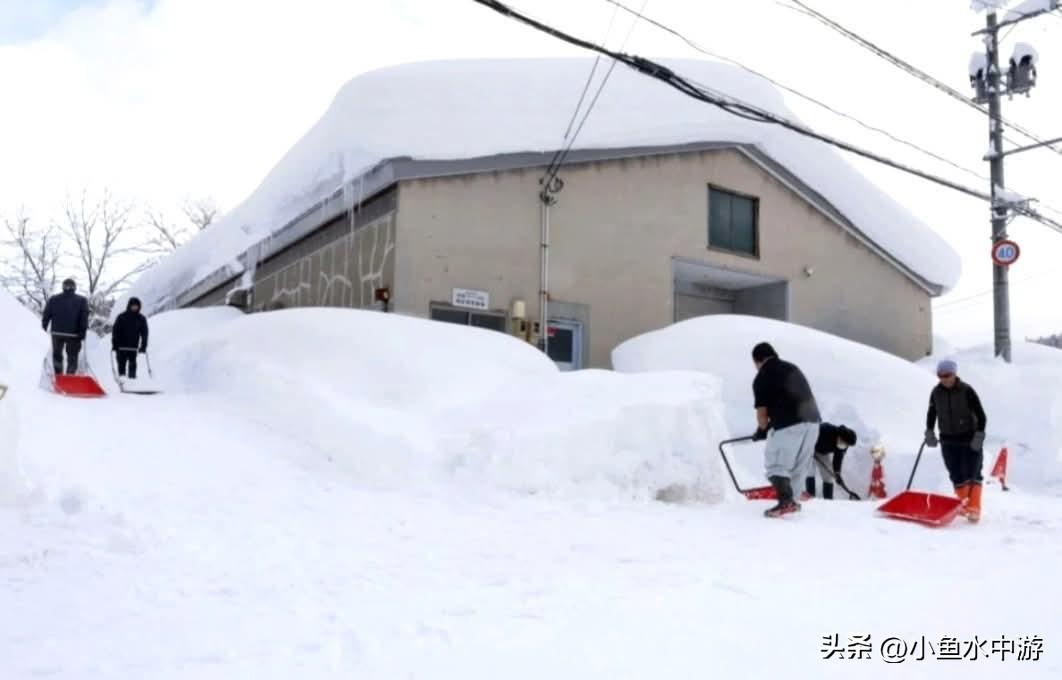 极端天气席卷全球多国，日本极端降雪35人死亡！

　　极端天气席卷全球多个国家，