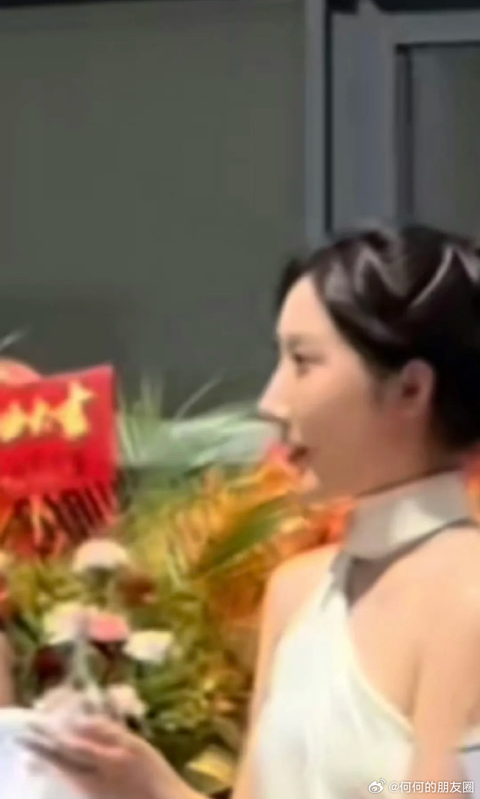 都美竹能谈明星，因她不畏强权，勇敢揭露真相。以一己之力对抗资本，为正义发声，其勇