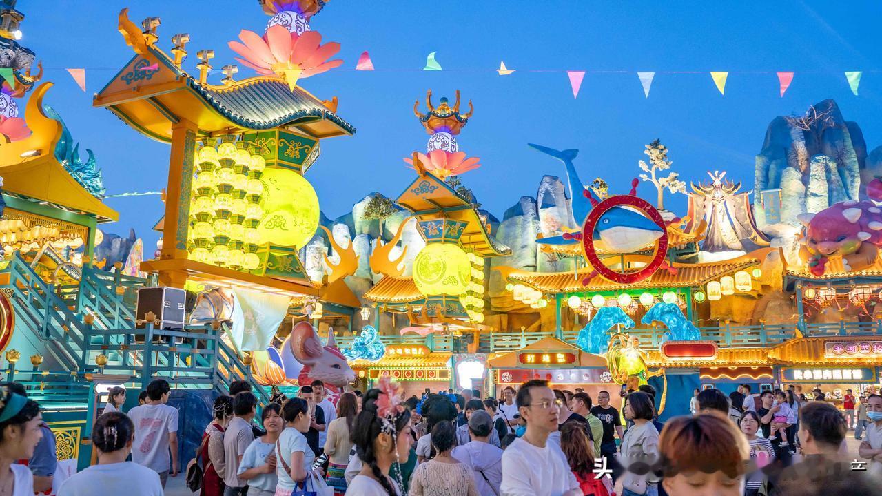 5月2号，夜幕降临时、平湖山海几千重？不夜城的美！拍照、随手一拍就是出片儿呀！平