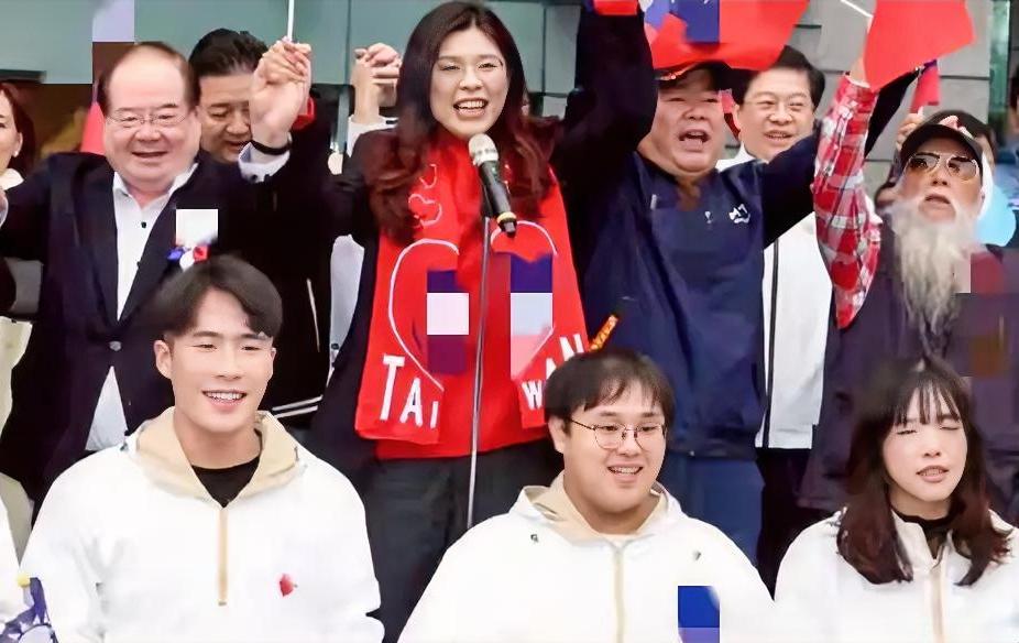 郑丽文已经够强了！台海乱局中，她活成了岛内最清醒的光
 
前言
 
台海局势波谲