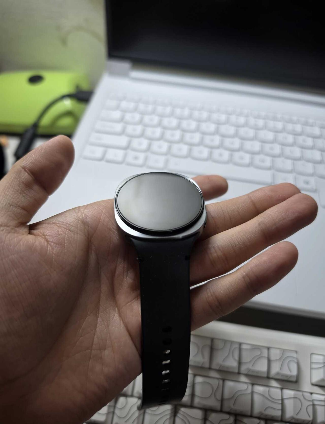 出三星watch8 40mm
手表 智能手表