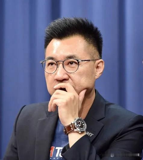 江启臣承认卢秀燕支持自己，“一切尽在不言中”。

江启臣近日表态，自己八年前就表