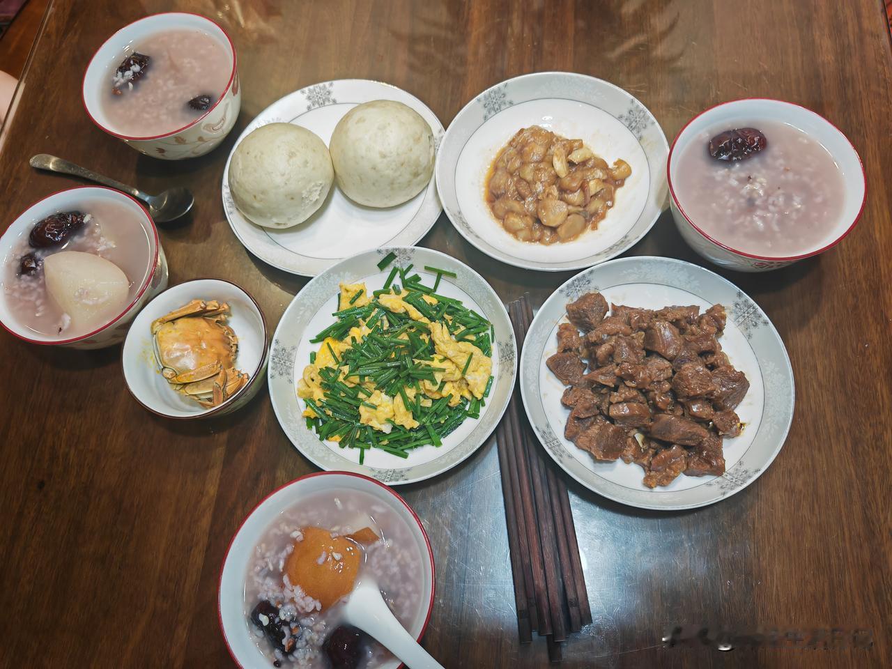 晚餐分享～
周天和孩子们在家吃吃喝喝，午饭是儿子来主厨，晚饭由我来安排。
[微风