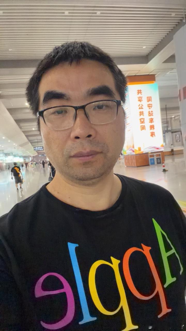根据现在的数据分析，越来越多的大模型在干长任务，调用大量工具（tools），这部