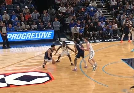 “魔仙哥”雷霆生涯至今最佳一役！麦凯恩高效21+4助队大胜123456麦凯恩无球