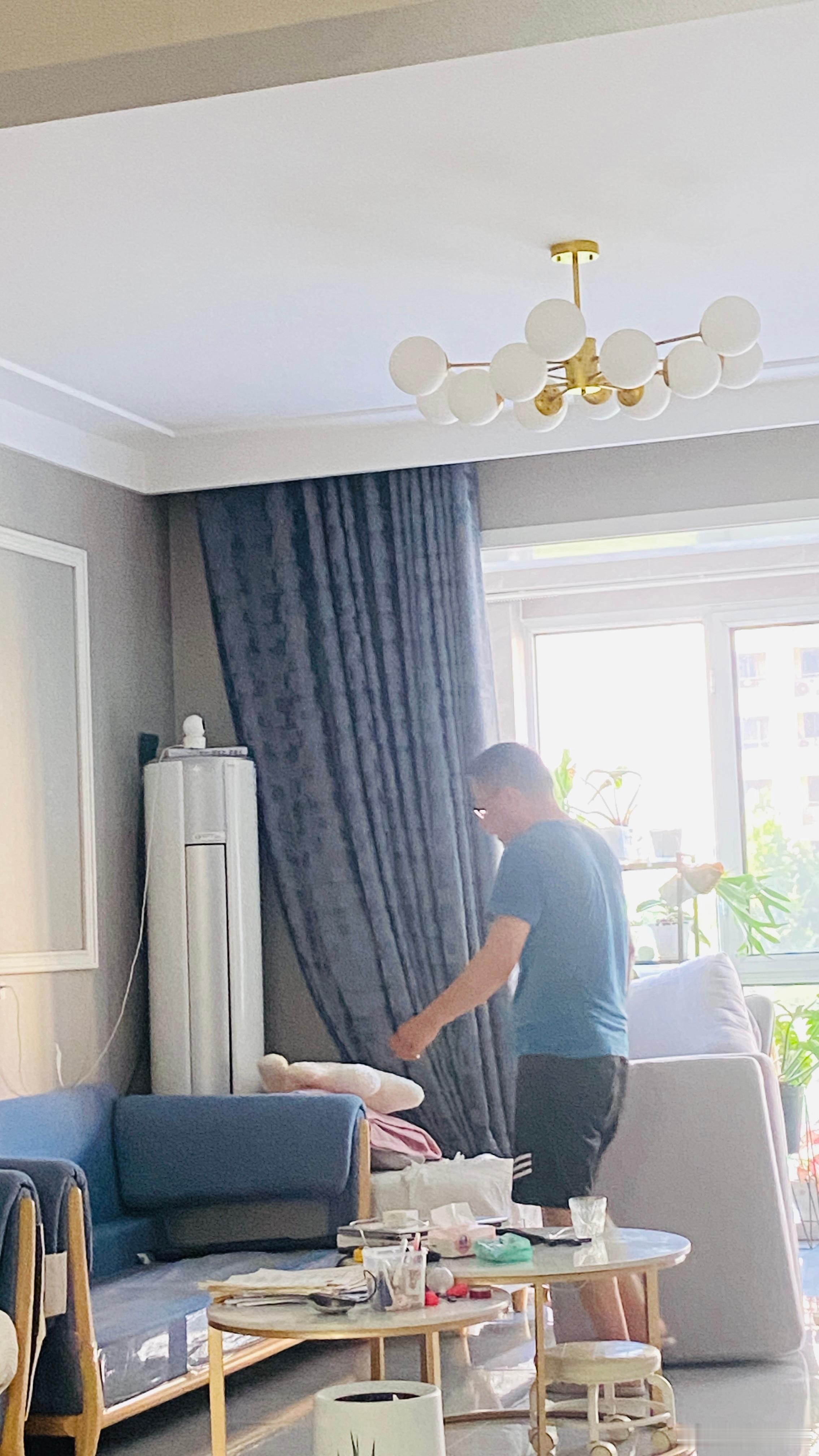 雷打不动的铁律：只要队友一回来，家里就得彻彻底底打扫一遍，他对我平常那点打打扫扫