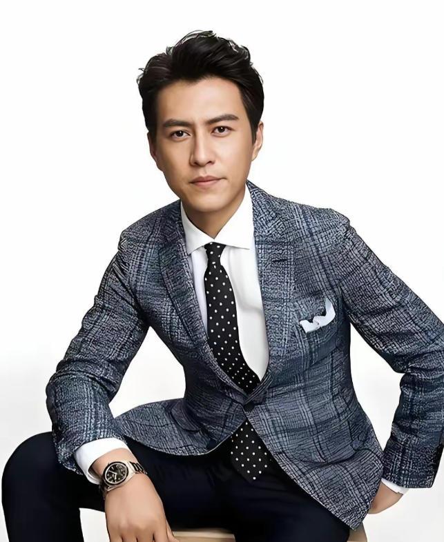 靳东是永远不会离婚的，不是因为他和老婆财产纠葛太多，而是因为他的老婆，有一个特别