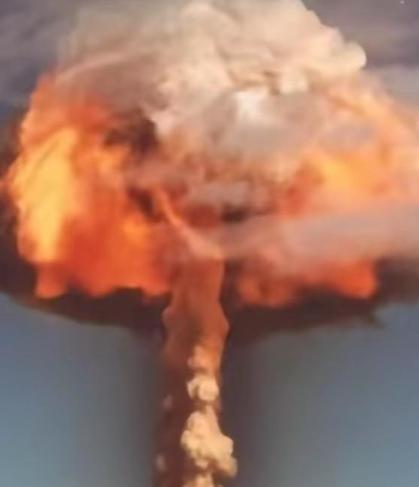 一旦中国动用“核武器”对日本本土实施打击，那么等着中国的将会是来自于半数幸存日本