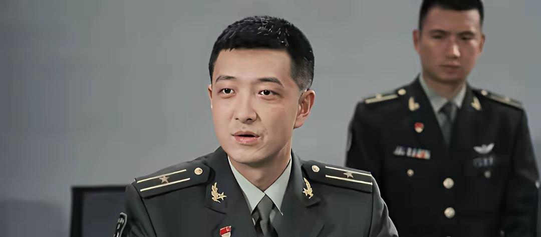 追剧《兵自兵中来》刘望远是个坏人，索建安是个庸人，江胜强才是个汉子！
     