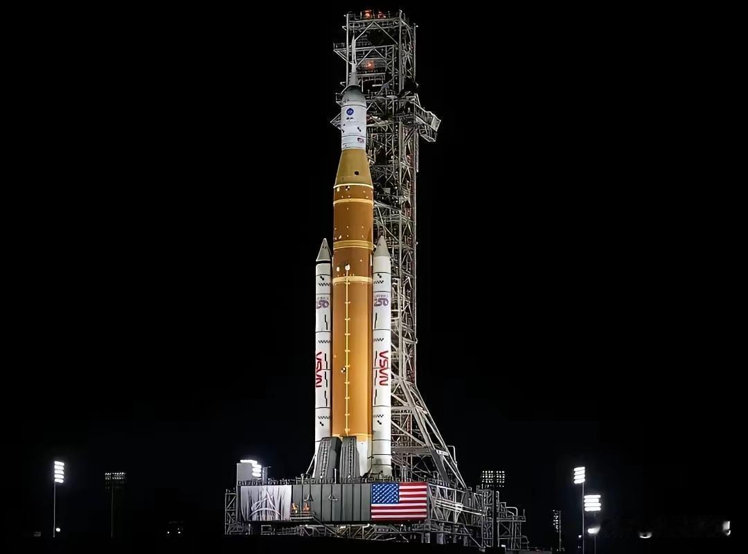 NASA使用大火箭发射系统，将要开启重启登月的关键一环载人绕月，撇开美国上世纪中