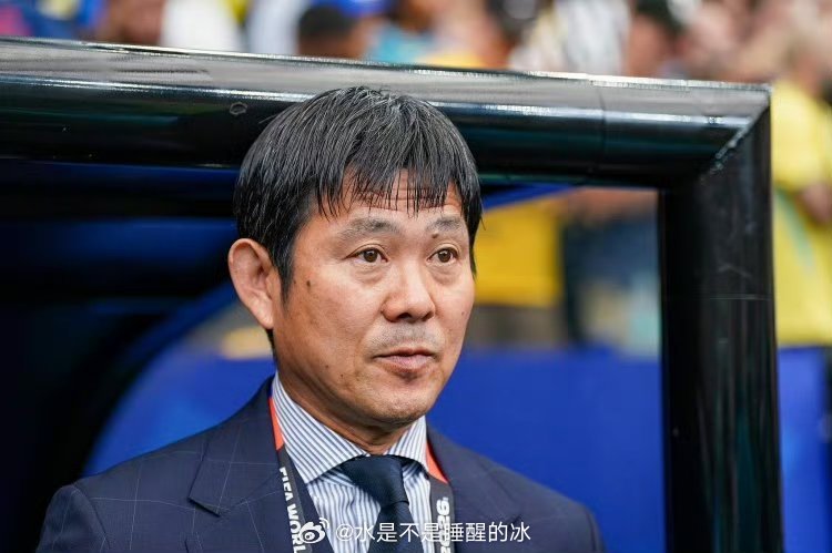 巴西2比1日本恭喜五星巴西极限逃生！日本队收拾行李返程，传统亚洲球队全员打卡下班