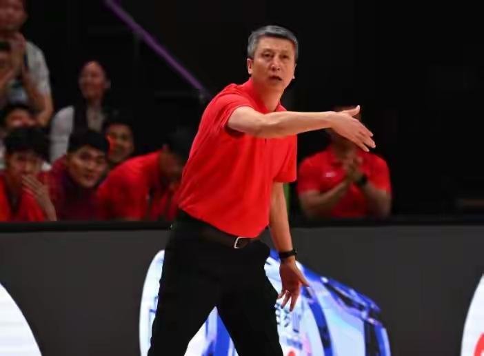 中国男篮打韩国这场比赛还要败吗？
​对阵韩国首发大变阵，胡金秋当中锋，周琦替补当