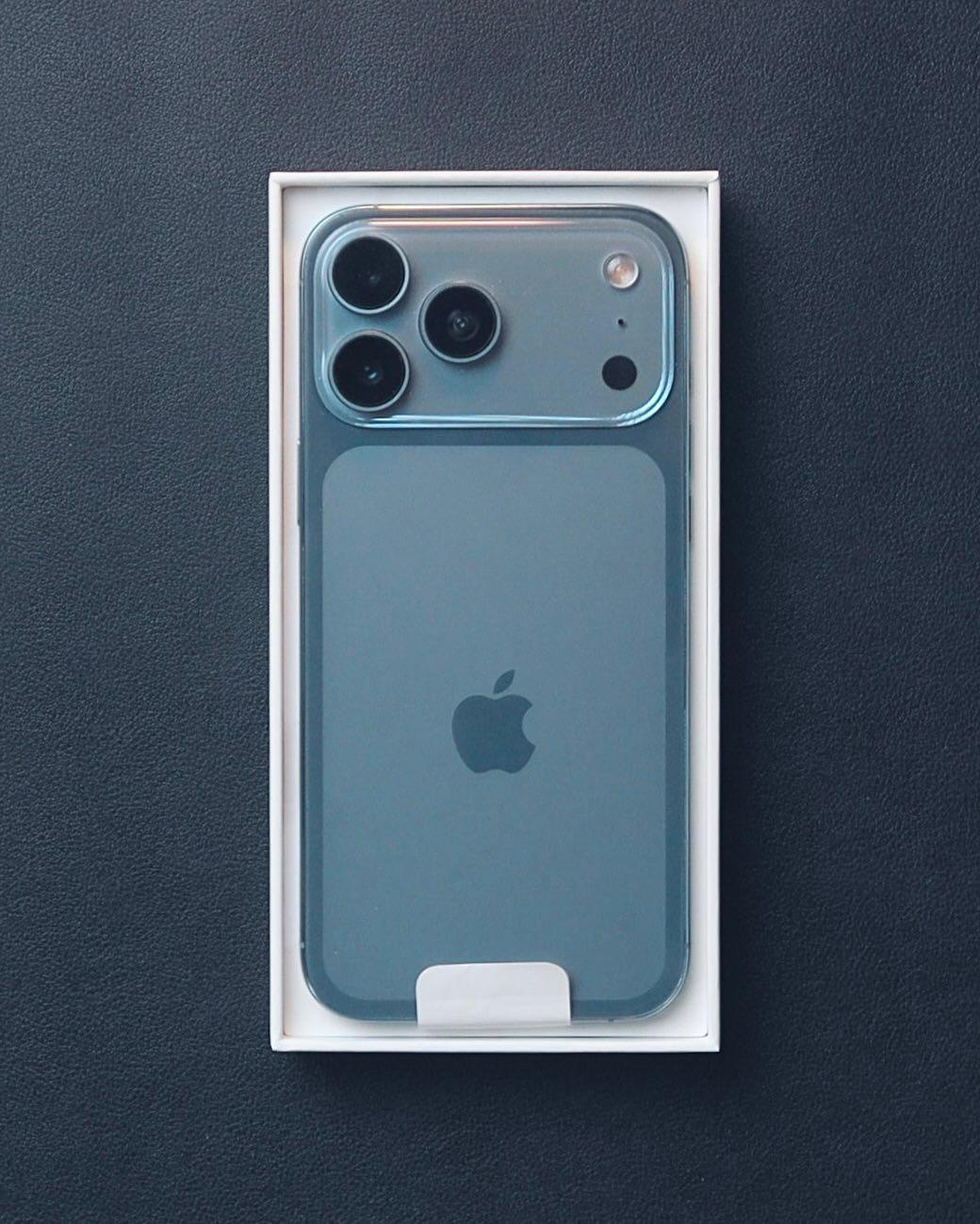 iPhone17 Pro Max的外观最后一次曝光...我现在已经看习惯这个外观