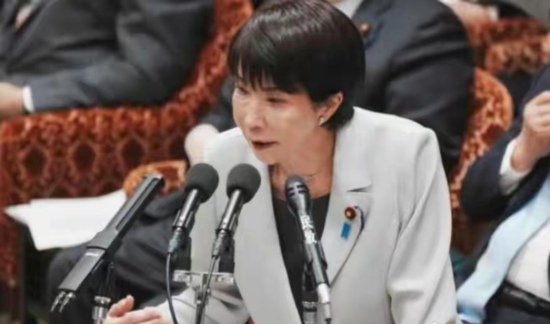 高市早苗在台海问题上大放厥词，公然挑战中国底线，遭两任前首相集体痛批，斥其言论“