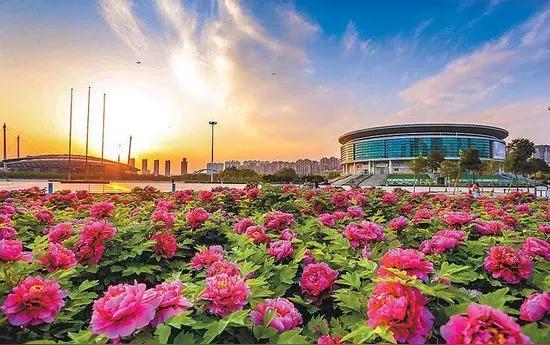 中国历史最长的城市，哪个独一份？
我国建城史超3000年的十大城市：
· 洛阳 