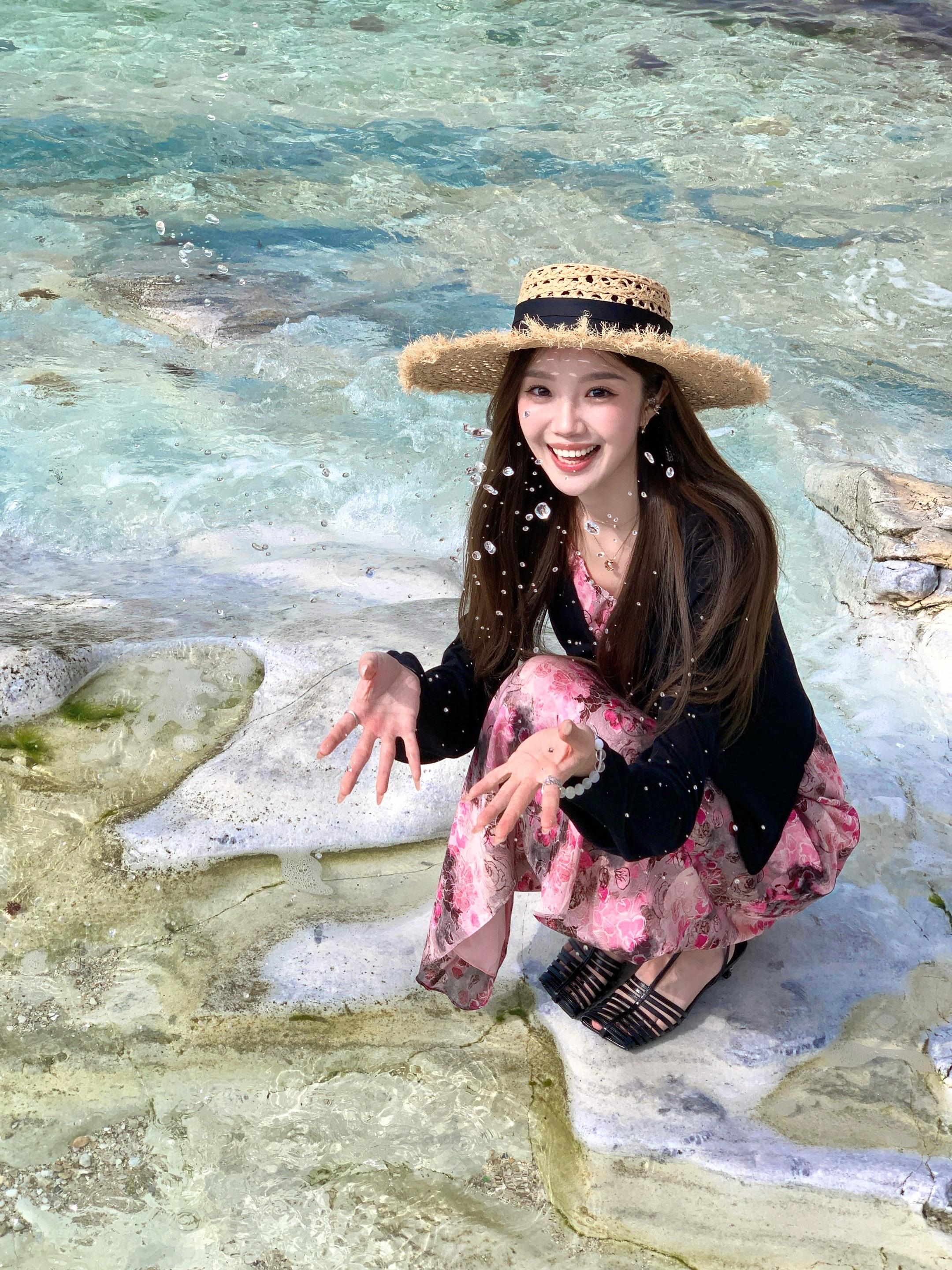她并不是无声的海 只是不为你澎湃
