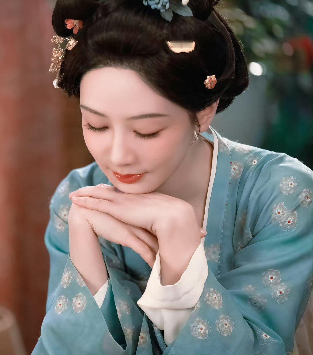 相遇是春风十里，原来是你；相爱是山长水阔，最后是你——张皓宸茫茫人海中， 错过了