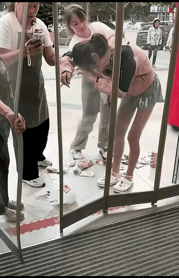 为什么现在的超市干着干着就倒闭了？真有这样的能耐人，穿着超短裙，竟然能捎带出这么