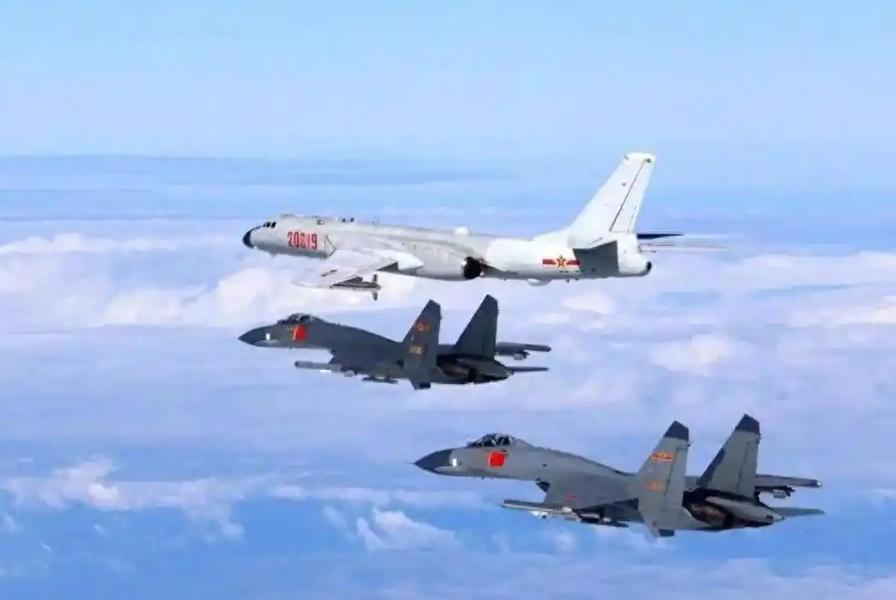 国庆节前，解放军21架次战机直扑台岛，已随时准备采取行动？

国庆节前一天，9月