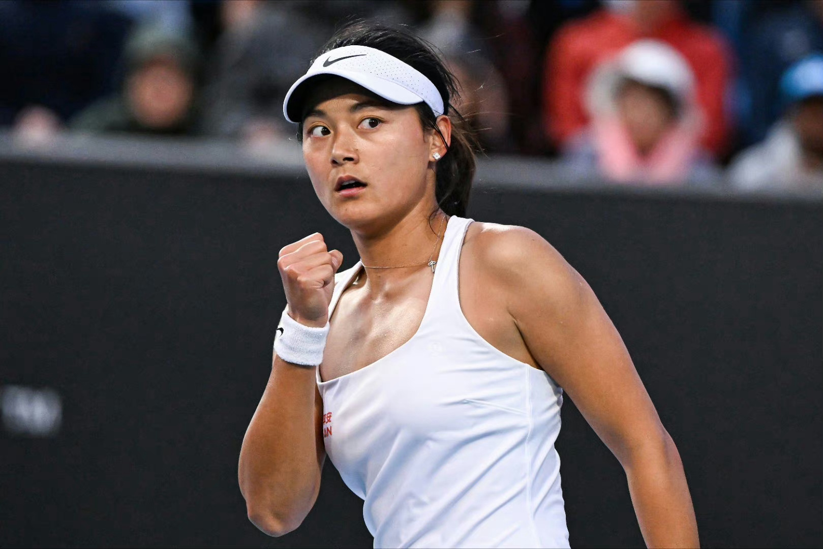 王雅繁成功闯过首轮关🙌WTA1000多伦多站首轮，从资格赛突围的🇨🇳王雅繁