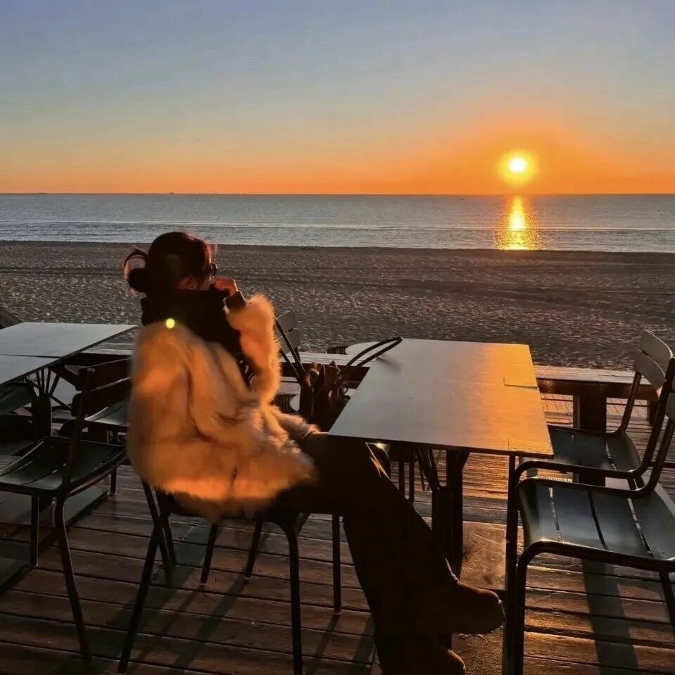 𝗣𝗟𝗢𝗚☕️遇到添堵的人就让一让，遇到添堵的事就放一放，无法重来的一生，