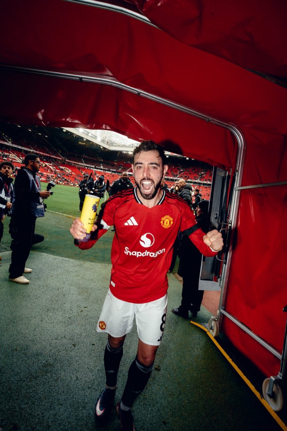 马兹拉维谈英超联赛中表现突出的球员：当然，布鲁诺·费尔南德斯真的非常出色，他的数