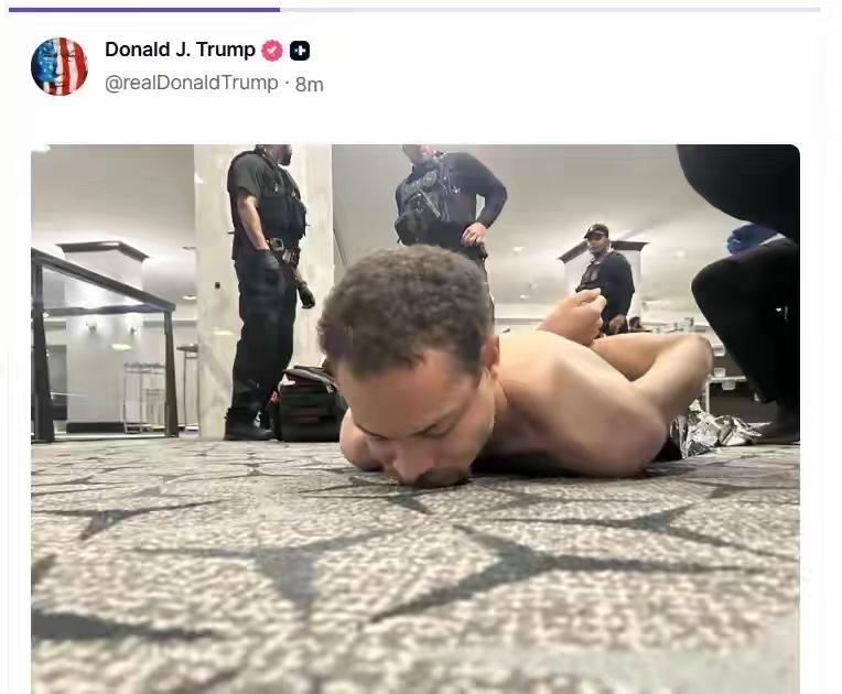 特朗普再次躲过枪击，紧急疏散时摔跤

4月25日晚，白宫举办记者协会晚宴，200