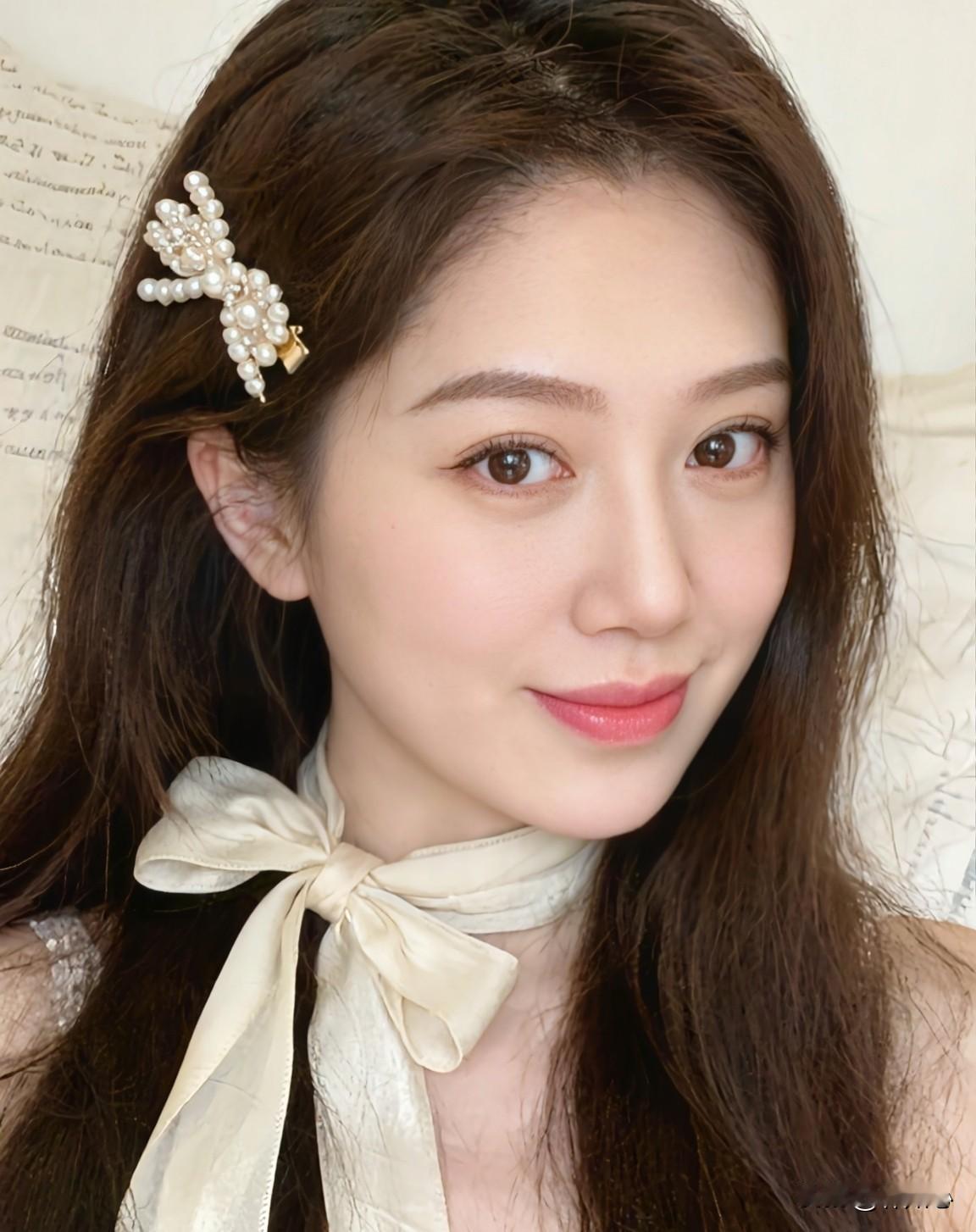 84年的人，41周岁了。经历风霜雨雪，你觉得这还算不算国泰民安的脸？