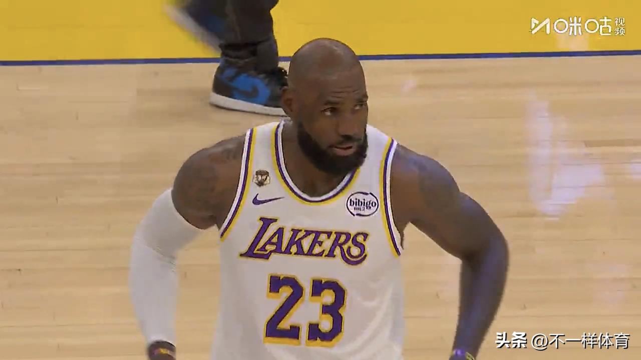 詹姆斯22+7+9，东契奇26+6+8，湖人队129-101轻松拿捏勇士队，勇士