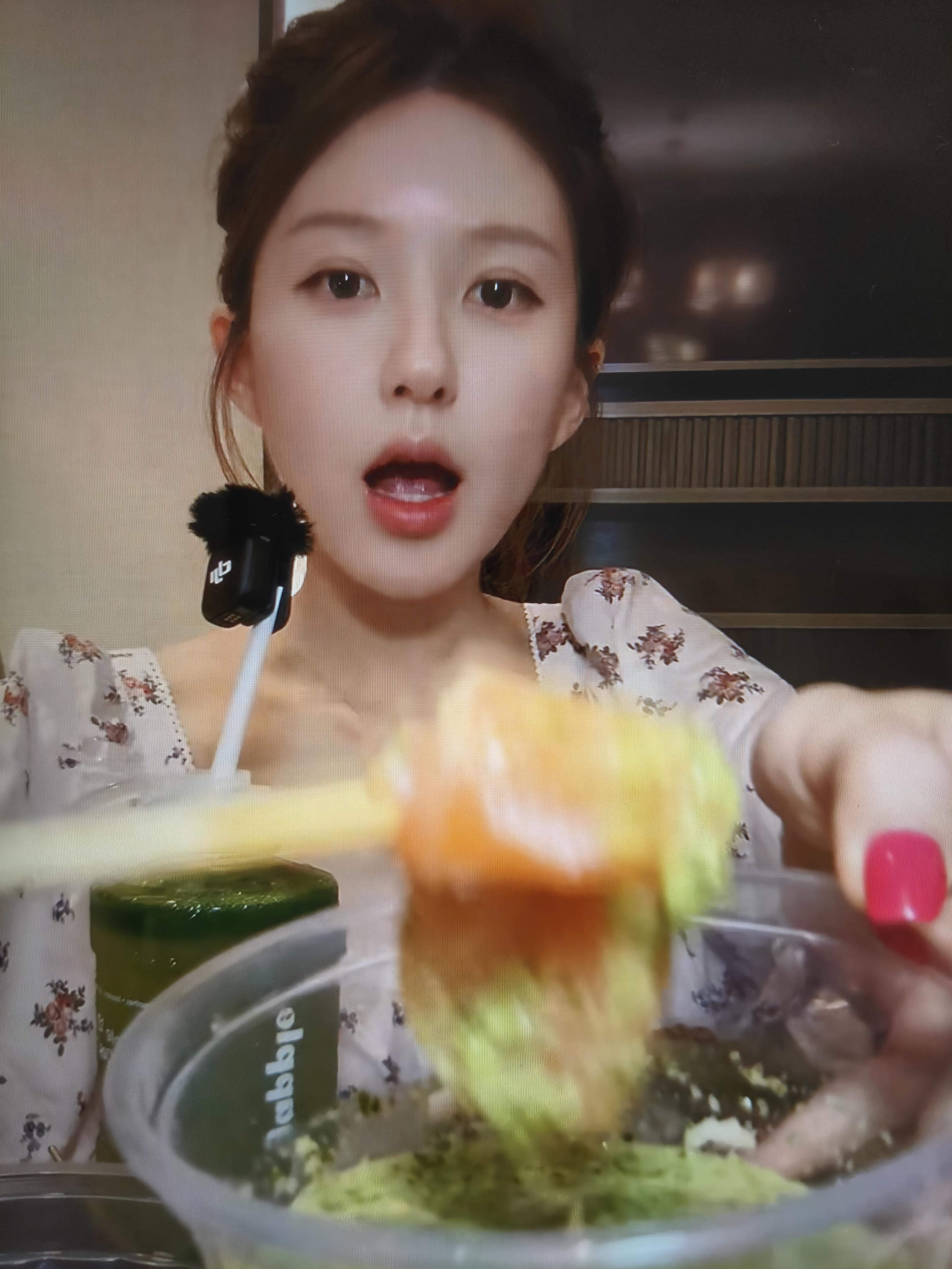 啊啊啊老婆喂我 