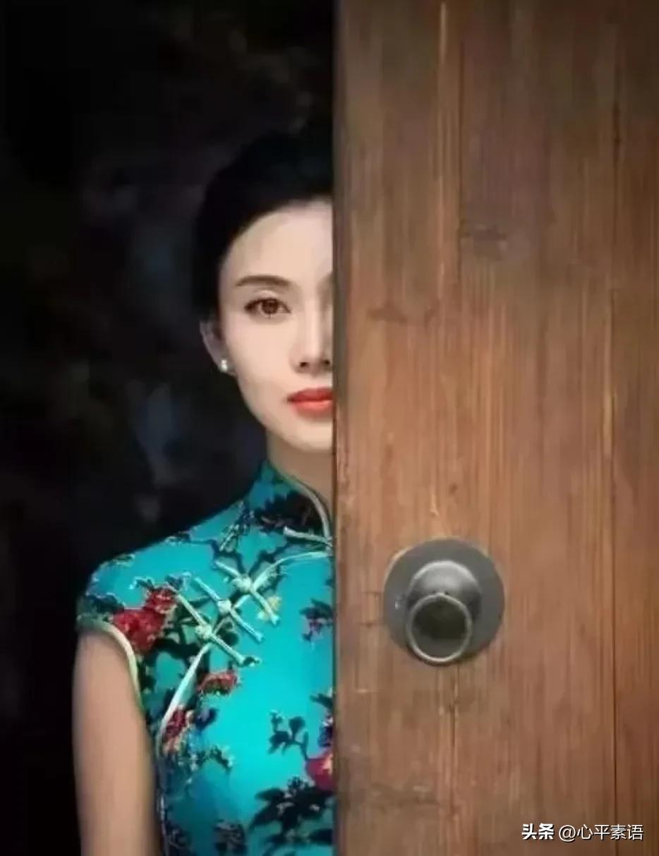 变美新思路：五官越来越耐看的6个日常微习惯

1）顺时针逆时针转眼球各36次
2