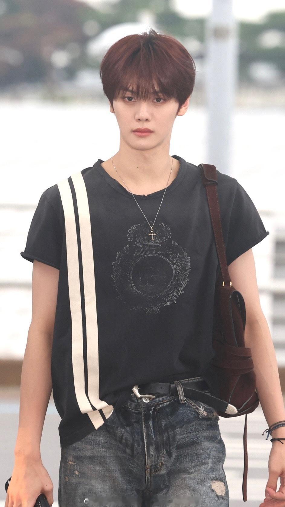 AND2BLE章昊，Ricky，韩维辰，金奎彬，刘昇彦今日机场新闻图 