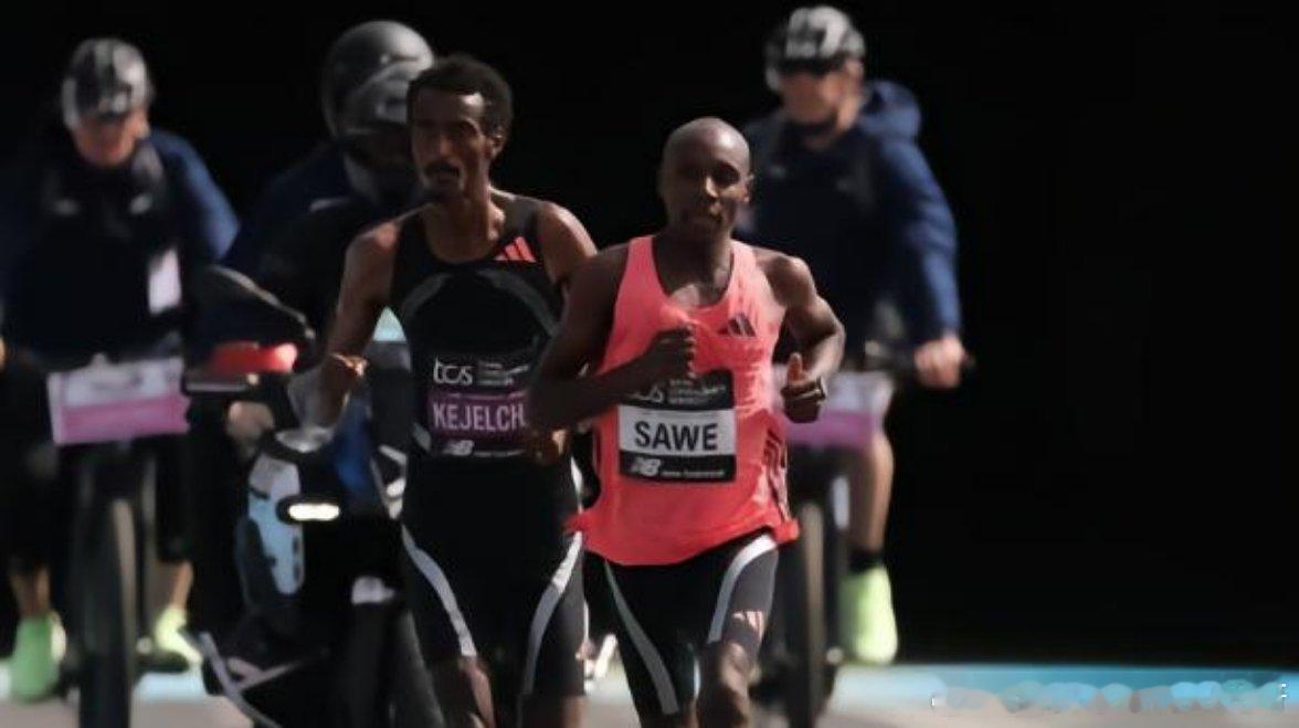 北京时间4月26日，2026年伦敦马拉松男子精英组，萨巴斯蒂安-萨维1小时59分