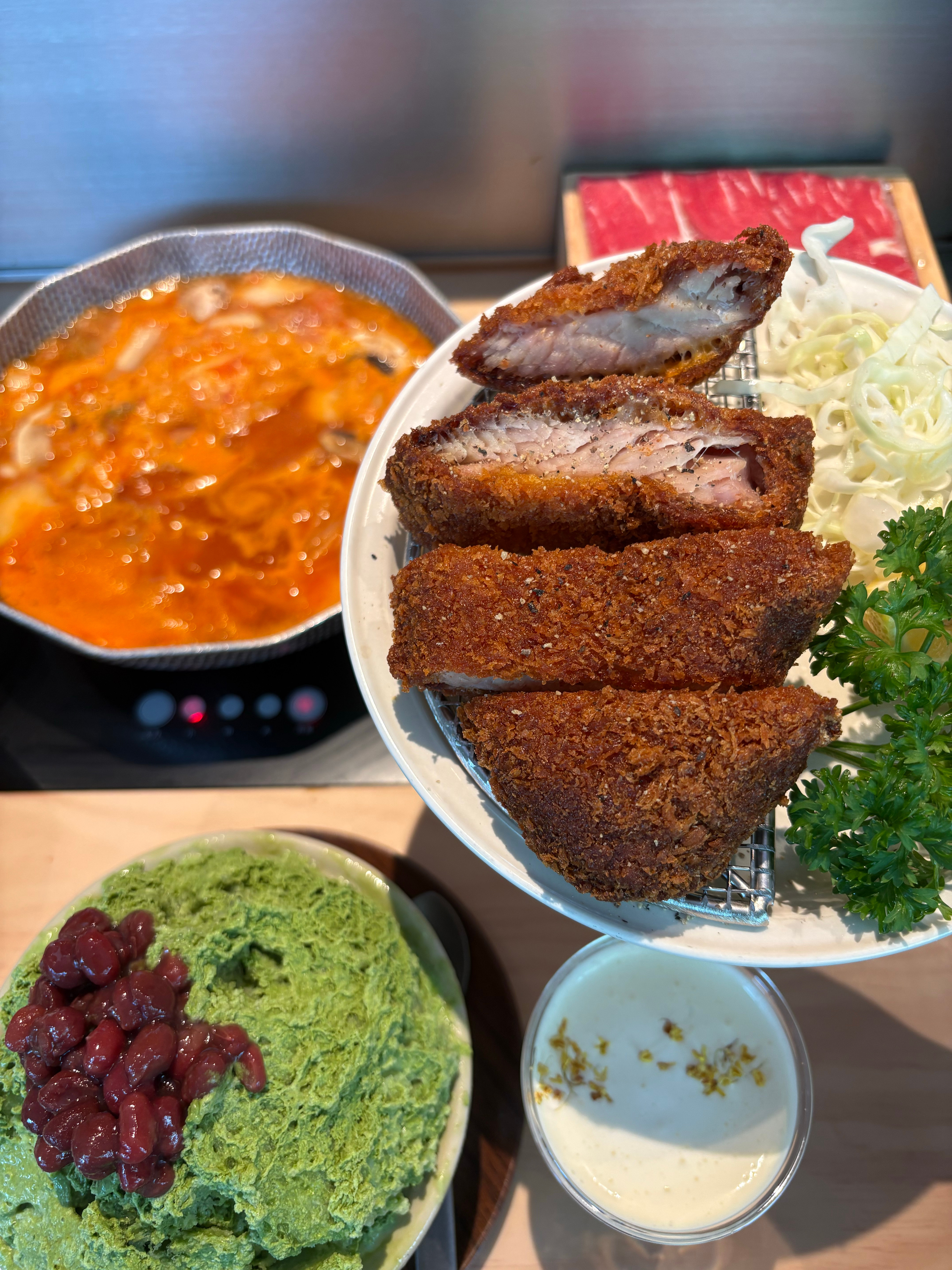 又装模作样出来探店了，感觉能吃上自媒体这碗饭