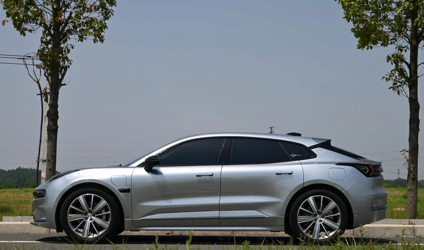 001最经典的轮毂，谁赞成，谁反对新能源大牛说