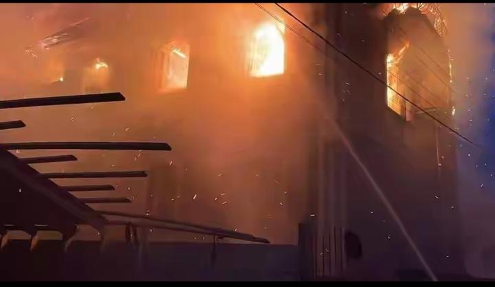 基辅遭毁灭性空袭！俄军500架无人机+40枚匕首导弹狂轰，22人受伤，零℃天全城