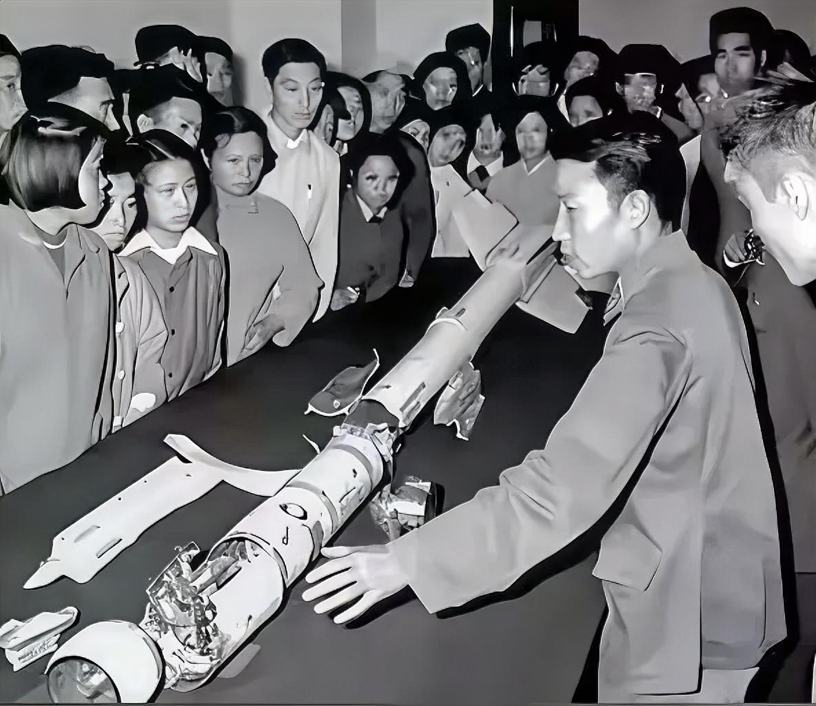 1958年，温州空战中，敌人发射了一枚响尾蛇导弹却没有爆炸，还落在了温州，赫鲁晓