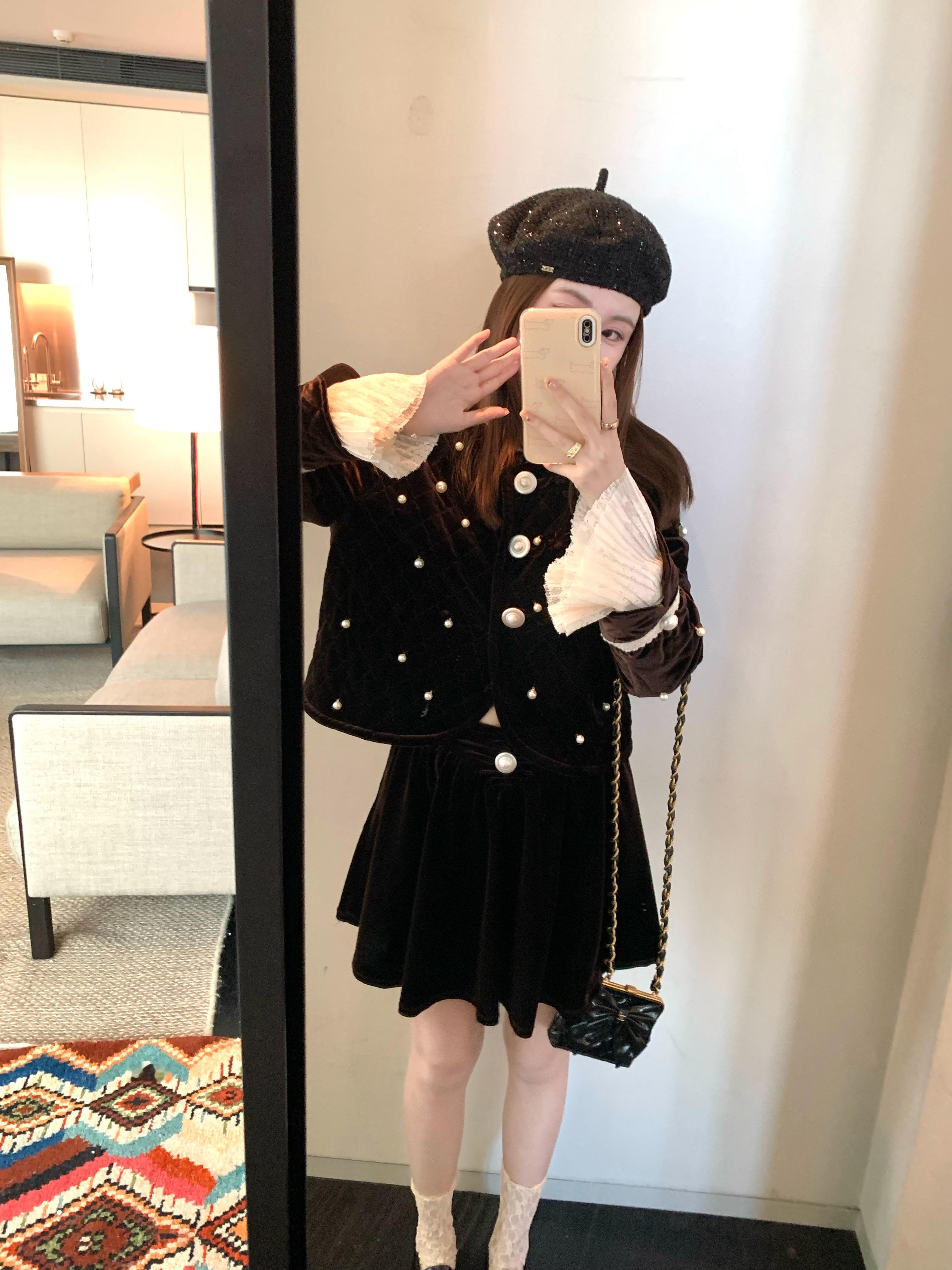 带着链接一起来了喏有点年末小精致的feu和我的私服款大家美美过年🧨  song