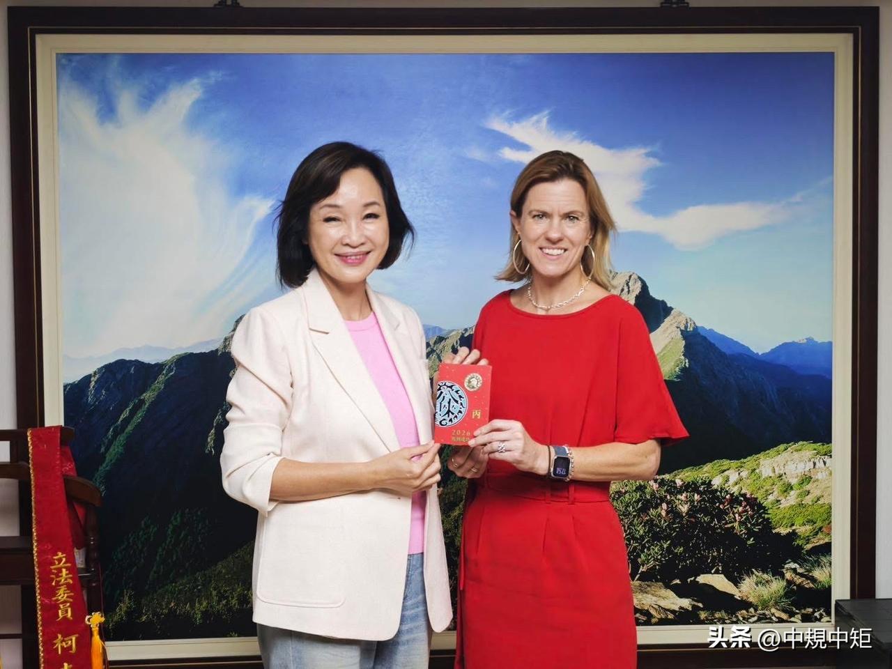 国民党立委、高雄市长柯志恩今（4日）称，昨天元宵节，在高雄接待英国在台办事处代表