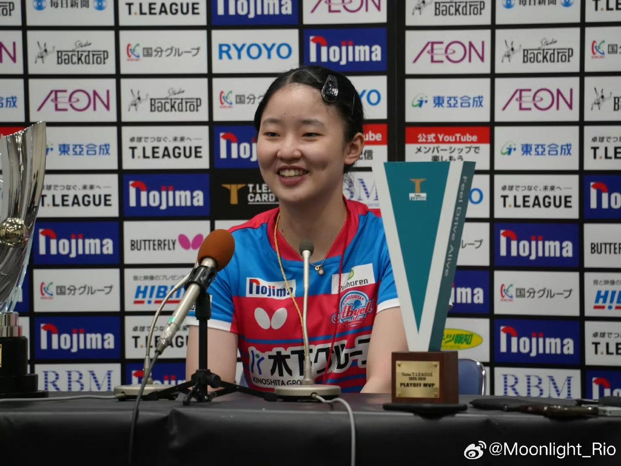 雨果、张本美和晋级16强!
4.月1日，卫冕冠军雨果3-2击败卡尔松、张本美和3