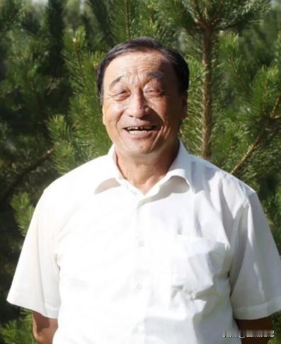 1998年，石光银种下的6万亩林场被纳入生态林场，禁止砍伐，这样一来，石光银手握