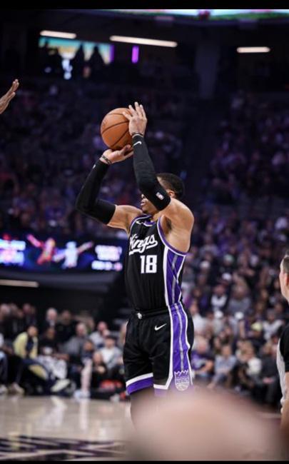 半场结束，威少6投5中得到13分3篮板4助攻反观哈登，6投1中得到3分4助攻，正