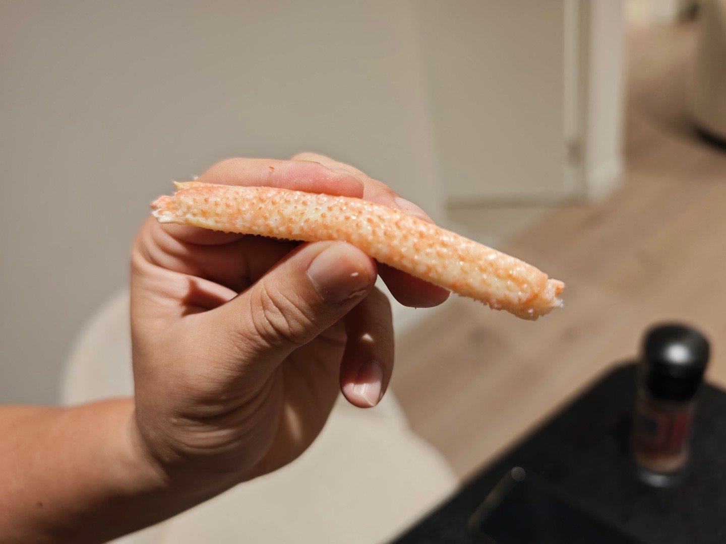 澳洲呀，吃的食材真的好，就是份量太大了。第一次宰2kg的龙虾，厨具完全不够用一边