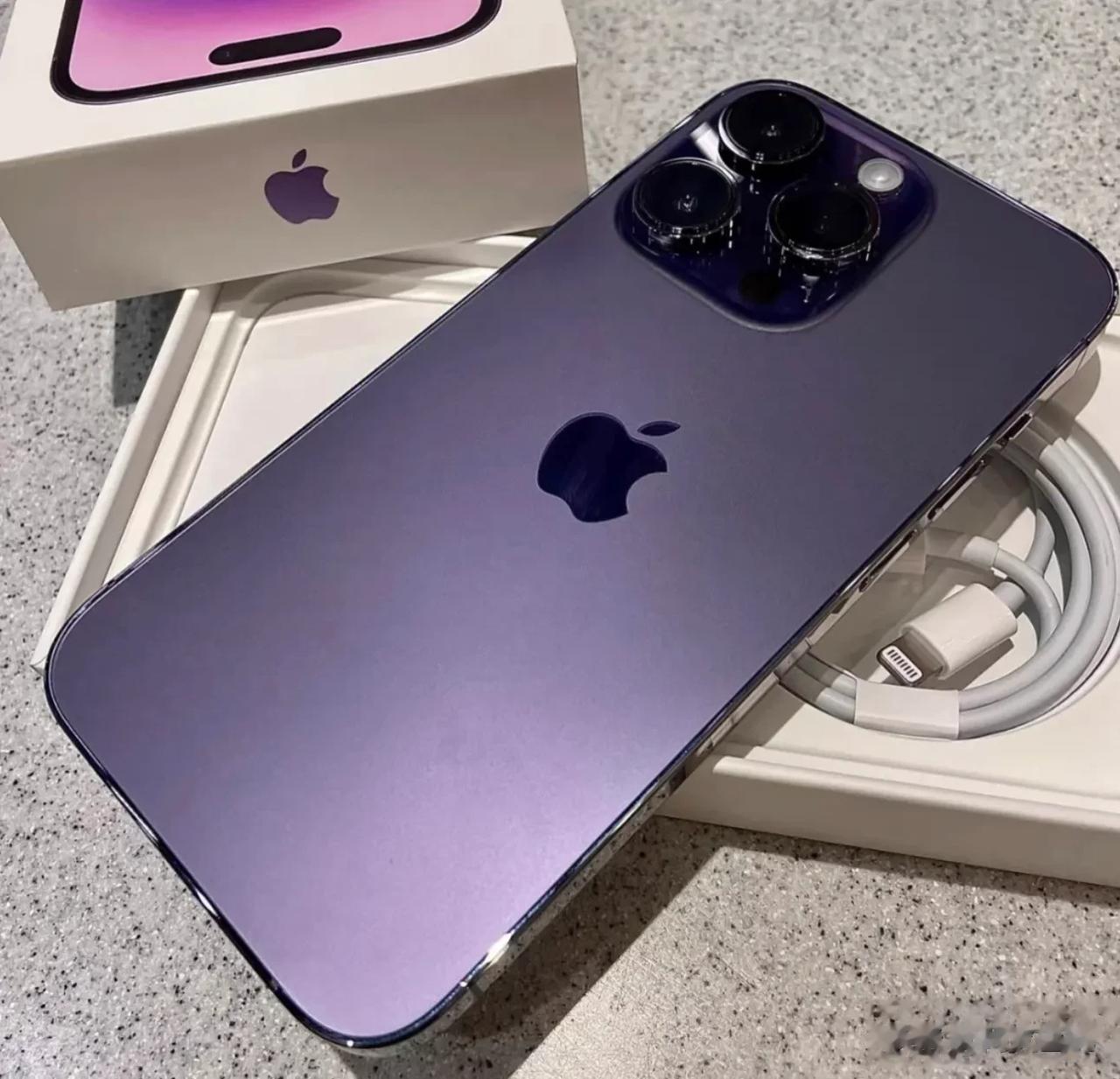 最近我听到这样一句话，女生爱苹果，男生爱安卓。你同意这个说法吗？因为每天我都会直